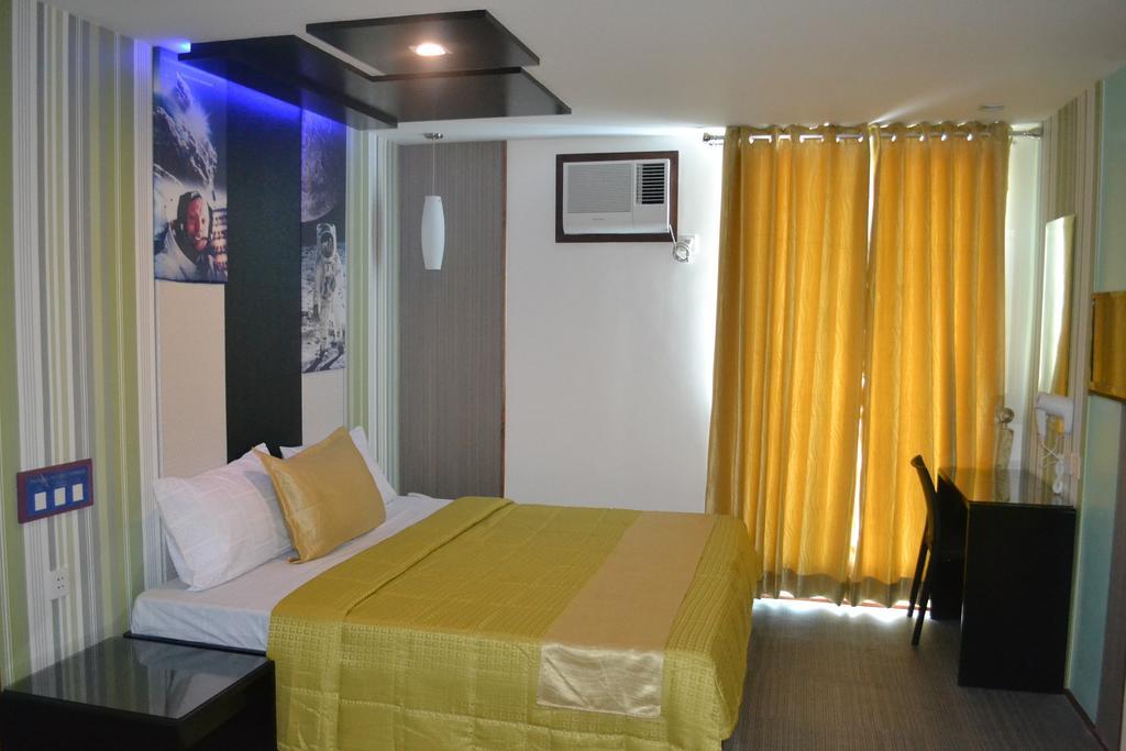 Icon Hotel North Edsa Кесон Сити Стая снимка