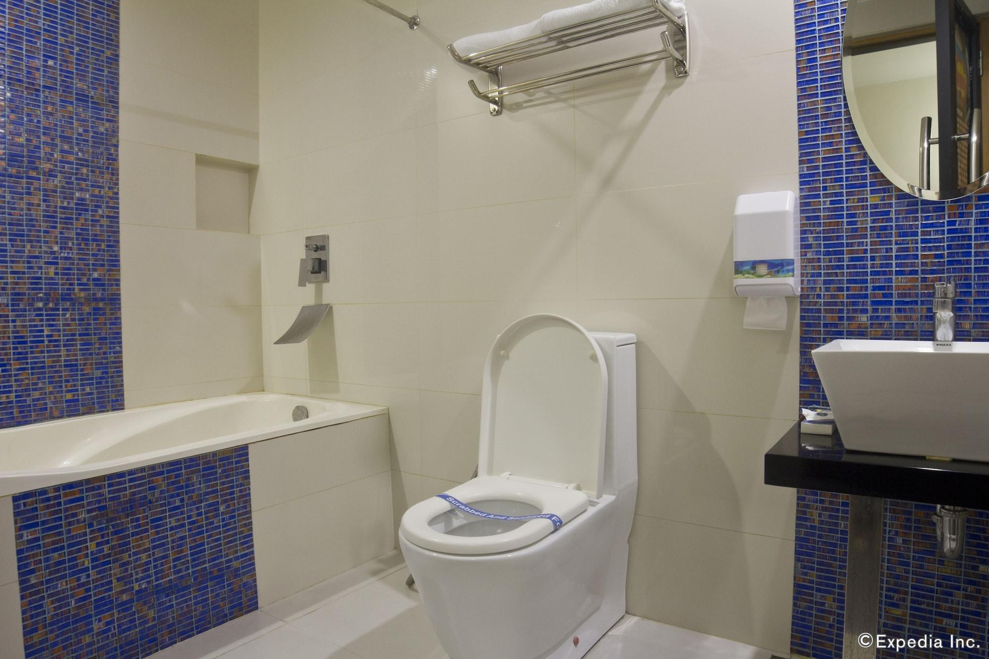 Icon Hotel North Edsa Кесон Сити Екстериор снимка