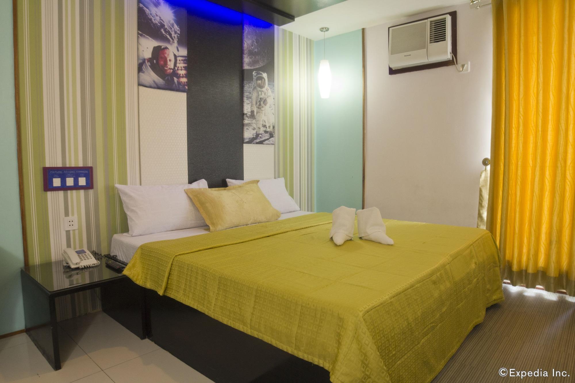 Icon Hotel North Edsa Кесон Сити Екстериор снимка
