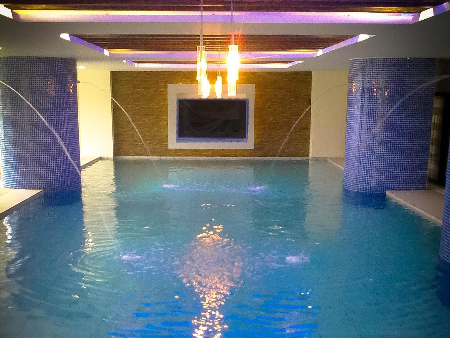 Icon Hotel North Edsa Кесон Сити Екстериор снимка