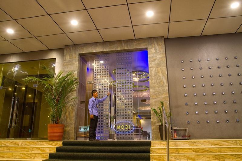 Icon Hotel North Edsa Кесон Сити Екстериор снимка